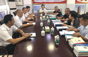 ?？谑泄簿致?lián)合小組對(duì)中金鷹押運(yùn)公司進(jìn)行安全評(píng)估檢查